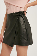 Load image into Gallery viewer, Everleigh Vegan Leather Skort
