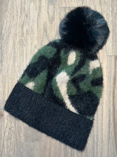 Load image into Gallery viewer, Camouflage Beanie
