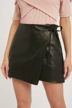 Load image into Gallery viewer, Everleigh Vegan Leather Skort
