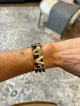 Load image into Gallery viewer, LOVE Leopard Snap Bracelet
